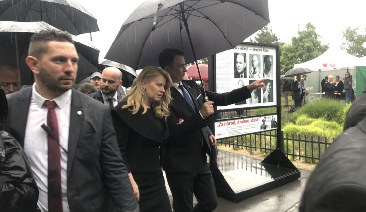 VIDEO: Slovenská prezidentka Čaputová uctila v Praze 3 památku hrdinů operace Anthropoid