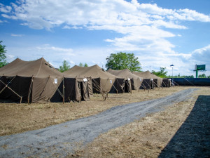 Podívejte se do druhého stanového městečka v Praze