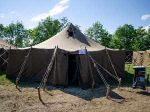 Podívejte se do druhého stanového městečka v Praze