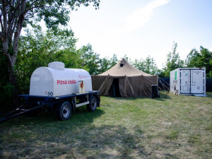 Podívejte se do druhého stanového městečka v Praze