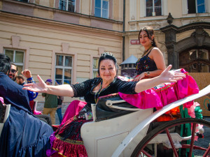 FOTOGALERIE: Centrem Prahy prošel průvod stovek Romů. Podívejte se