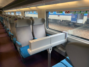 VIDEO: Čtyřicet let stará budoucnost dorazila do Prahy. TGV přilákalo stovky zájemců