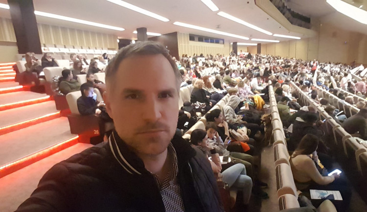 Centrum pro ukrajinské běžence v Praze končí. Primátor trvá na přerozdělování uprchlíků