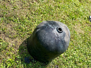 V Praze 8 vyhořela chatka. Oheň způsobil škodu za dvě stě tisíc