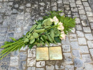 V Praze přibyly další kameny zmizelých