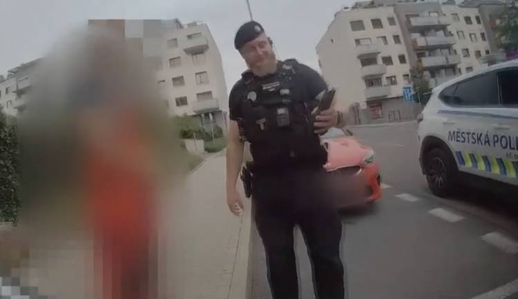 Alkohol chlapec v dechu neměl.