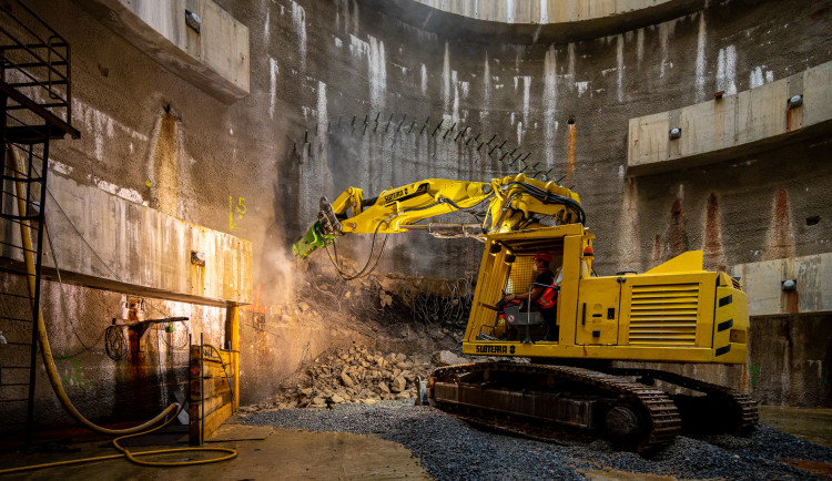 Na stavbu metra D si město muselo vzít půjčku.