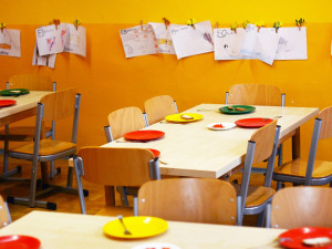 Praha zprostředkuje peníze na školní obědy dětem v nouzi. Půjdou z evropských fondů