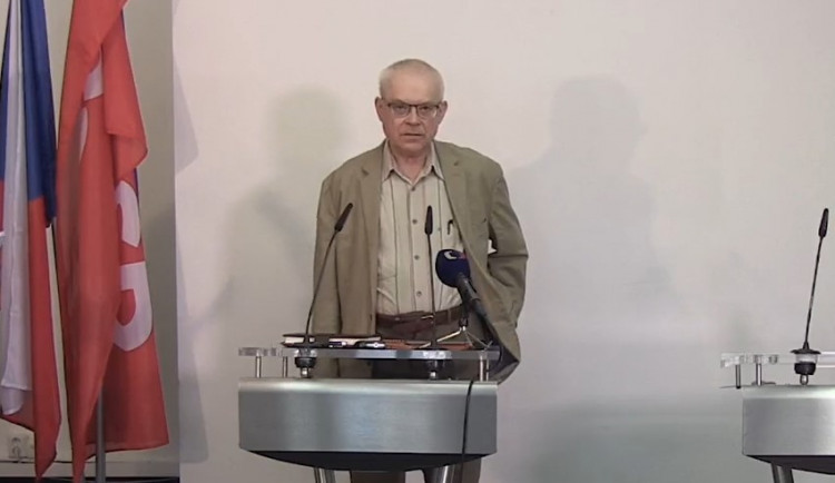 Vladimír Špidla na tiskové konferenci.