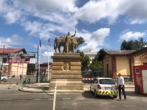 Sochy Mužů s býky u Pražské tržnice jsou opraveny. Bylo to za pět minut dvanáct, říká restaurátor