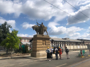 Sochy Mužů s býky u Pražské tržnice jsou opraveny. Bylo to za pět minut dvanáct, říká restaurátor