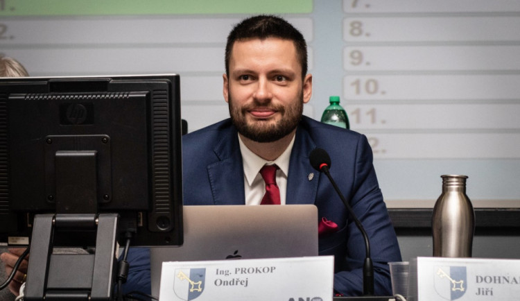 Předseda pražské organizace ANO zveřejnil na internetu seznam registračních značek. Mohl tím porušit GDPR
