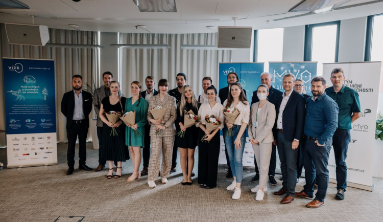 size3-16584066111423-103-mladi-lide-dokazi-velke-veci-studenti-diky-projektu-moje-vize-nula-meni-k-lepsimu-bezpecnost-na-siln