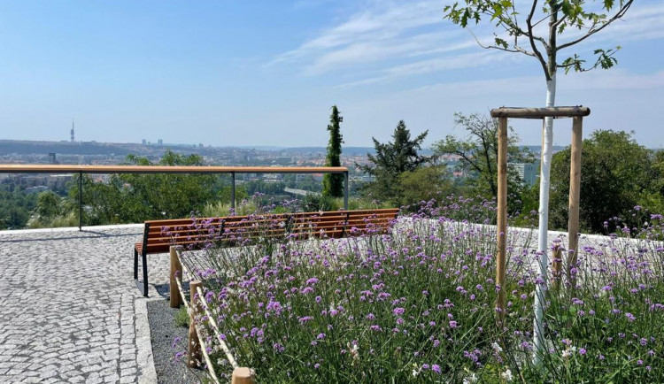 První část oprav je hotová.