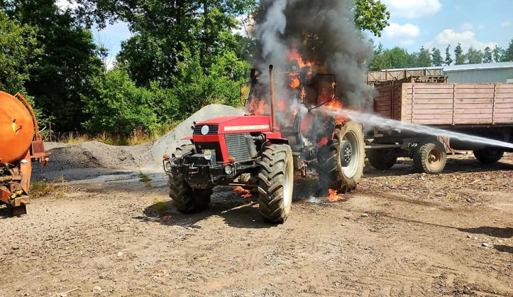 Jihočeští hasiči dnes vyráželi ke třem požárům. Vše se jim podařilo uhasit