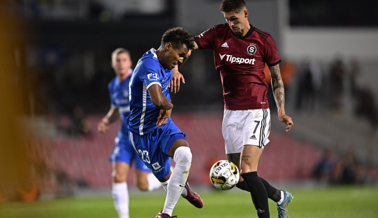 Sparta vstoupila do ligy domácí prohrou 1:2 s Libercem