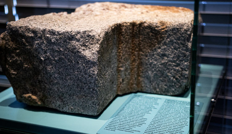 Národní muzeum má v expozici kousek zdiva z Atomového dómu v Hirošimě