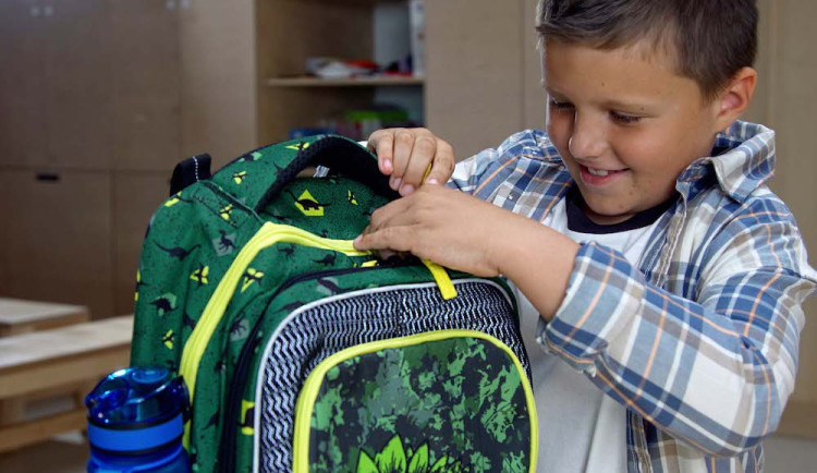 Jak vybrat zdravý školní batoh? Radí rehabilitační lékařka Kateřina Smíšková