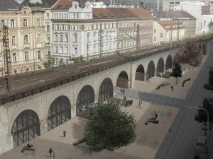 Prostory pod železniční tratí v Karlíně ožijí. Od podzimu tam bude infocentrum