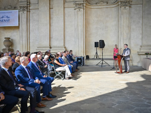 Ministr školství ocenil přes třicet učitelů a akademiků za jejich přínos českému školství