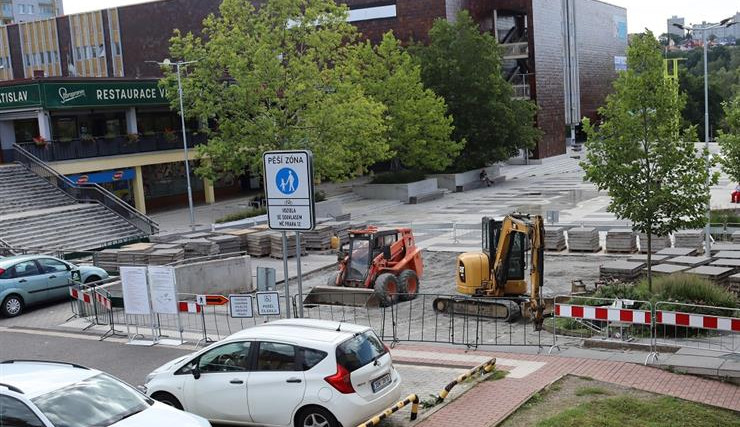 Sofijské náměstí v Praze 12.