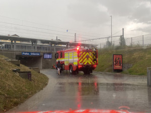 Podchod ve Vršovicích už třikrát zatopil déšť. Správa železnic provede úpravy