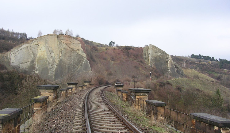Unikátní železniční trať s přezdívkou Pražský Semmering slaví 150 let