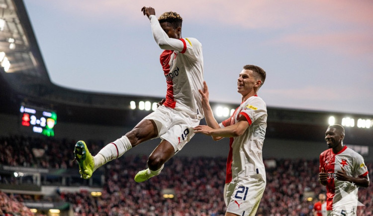 Peter Olayinka vyrovnal na 2:2.