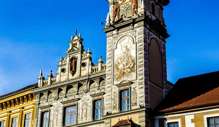 VOLBY 2022: Strany napříč krajem dnes spřádají plány na vládnutí a hledají koaliční partnery