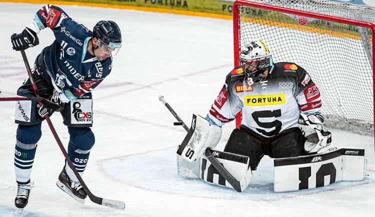 Hokejisté Sparty porazili Vítkovice 5:3 a sesadili Ostravany z čela tabulky