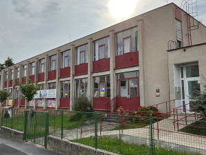 Evička díky škole překonává své postižení, místa pro další děti však chybí