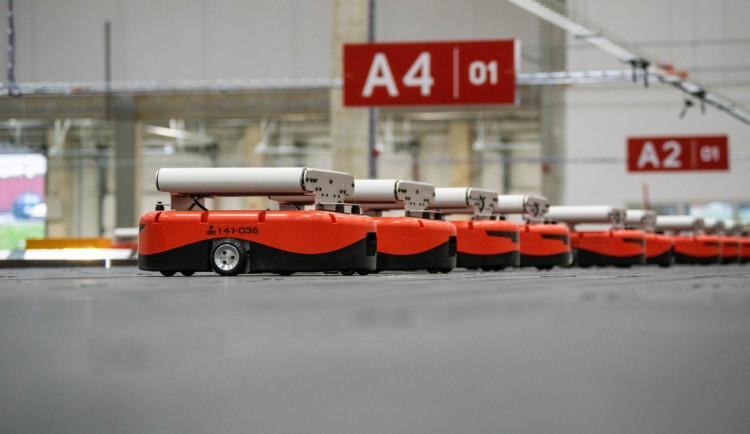 Zásilkovna zdvojnásobila počet robotů. U Prahy otvírá nové obří depo