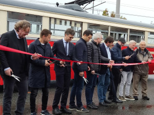 V Praze budou znovu jezdit trolejbusy. První vyjel dnes z Letňan do Čakovic