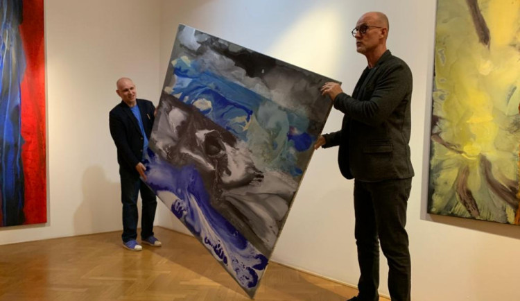 Jan Pištěk s kurátorem jeho části výstavy Petrem Volfem.