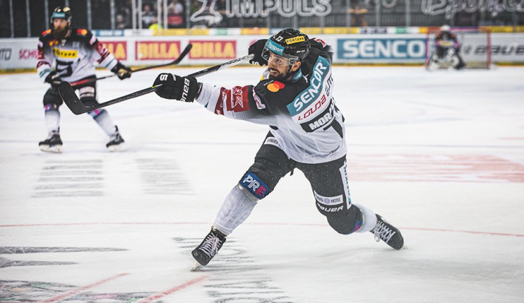 Sparta vedla pět minut před koncem 2:0. Nakonec vyhrála až v prodloužení