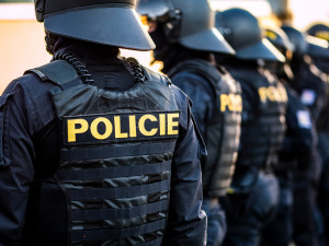 Policista při zásahu v Praze postřelil cizince, je ve vážném stavu