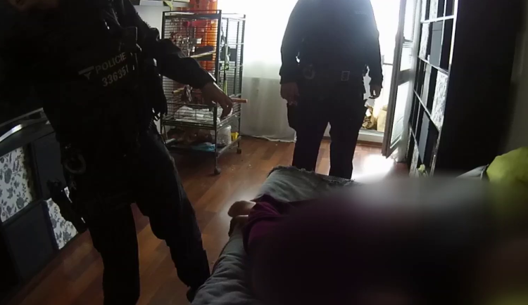 Ženu zachránili na poslední chvíli.