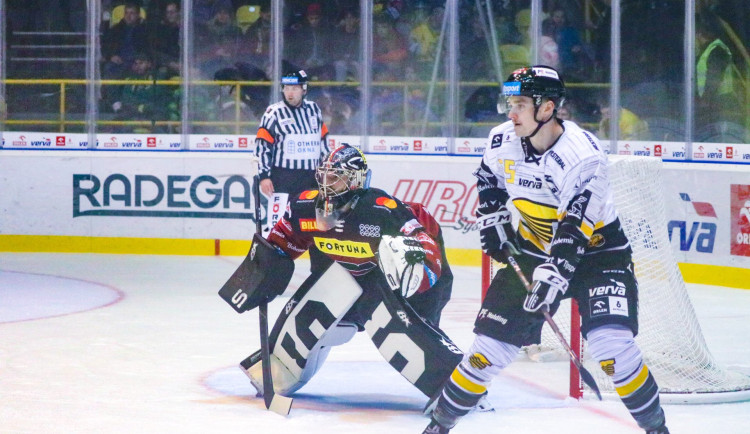 Sparťané dostali čtyři góly.