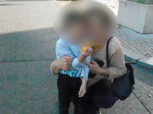 Čtyřletý chlapeček se ztratil v Praze. Cestoval tramvají, zachránil ho mladík