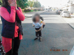 Čtyřletý chlapeček se ztratil v Praze. Cestoval tramvají, zachránil ho mladík