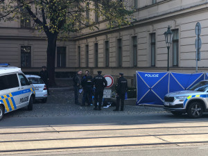 Muž se zastřelil před Úřadem vlády