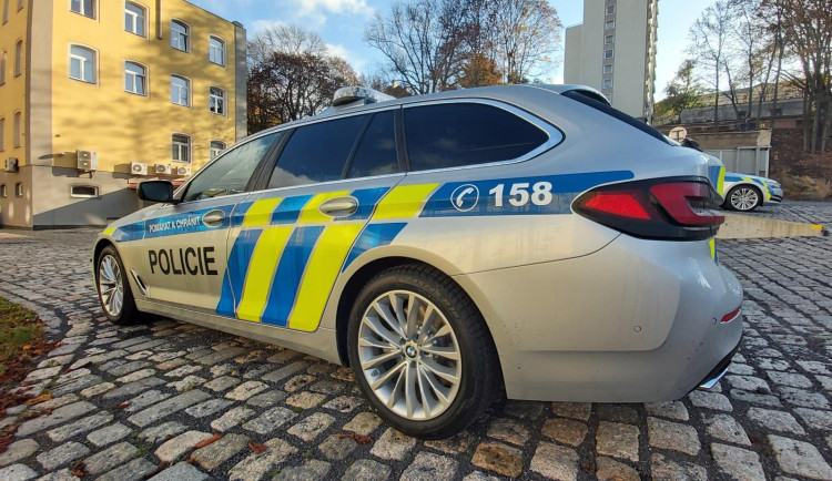 Krajská policie má ve vozovém parku posilu. Nové BMW si došlápne na piráty silnic