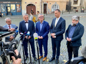 Spolu na prvním jednání zastupitelů Prahy navrhne přerušení do 24.listopadu