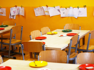 Praha 6 pomůže rodičům zaplatit školní obědy. Angažují se i další městské část