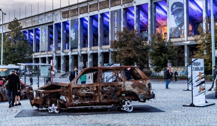 Praha 1 původně nechtěla vrak z Ukrajiny na Národní. Nakonec souhlasí