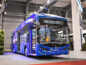 Po Praze bude jezdit první vodíkový autobus. Dva roky ho budou testovat