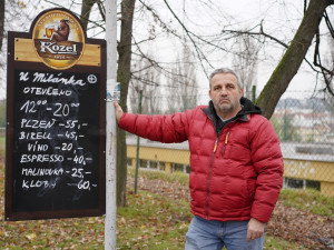 (NE)OBYČEJNÍ: Milánek obsluhuje zásadně bez úsměvu. Nenávidím oslovení „šéfíku“