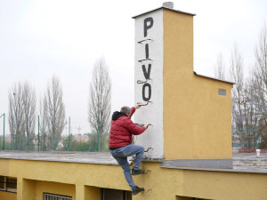 (NE)OBYČEJNÍ: Milánek obsluhuje zásadně bez úsměvu. Nenávidím oslovení „šéfíku“