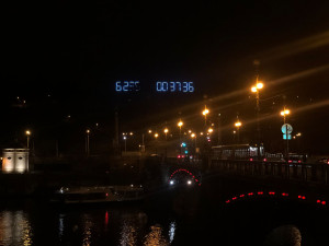 Na Letné začaly odpočítávat obří klimatické hodiny