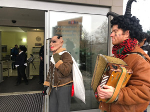 VIDEO: Klimatický Mikuláš obchází ministerstva, která nedodržují Pařížskou dohodu